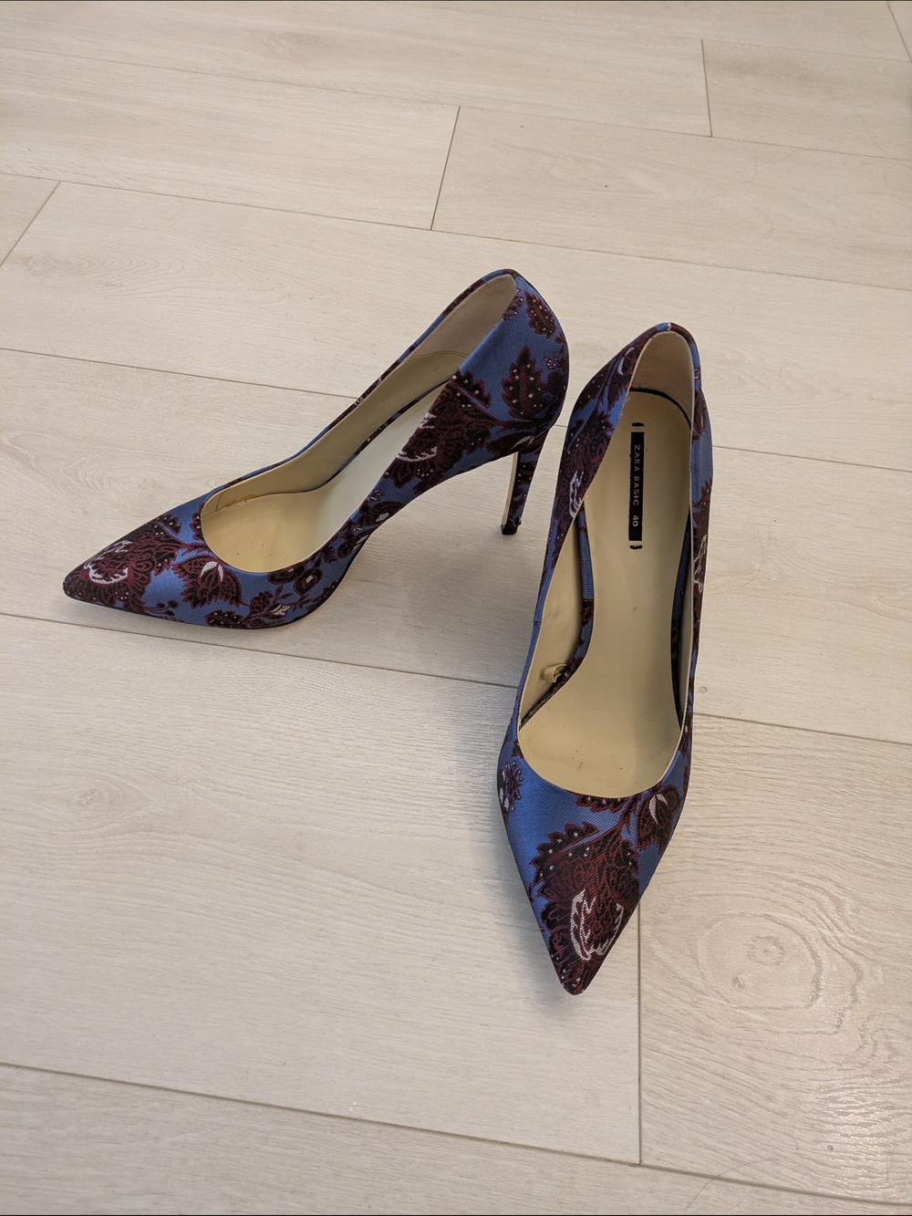 Zara Blue and Burgundy Paisley Pointed-Toe Heels